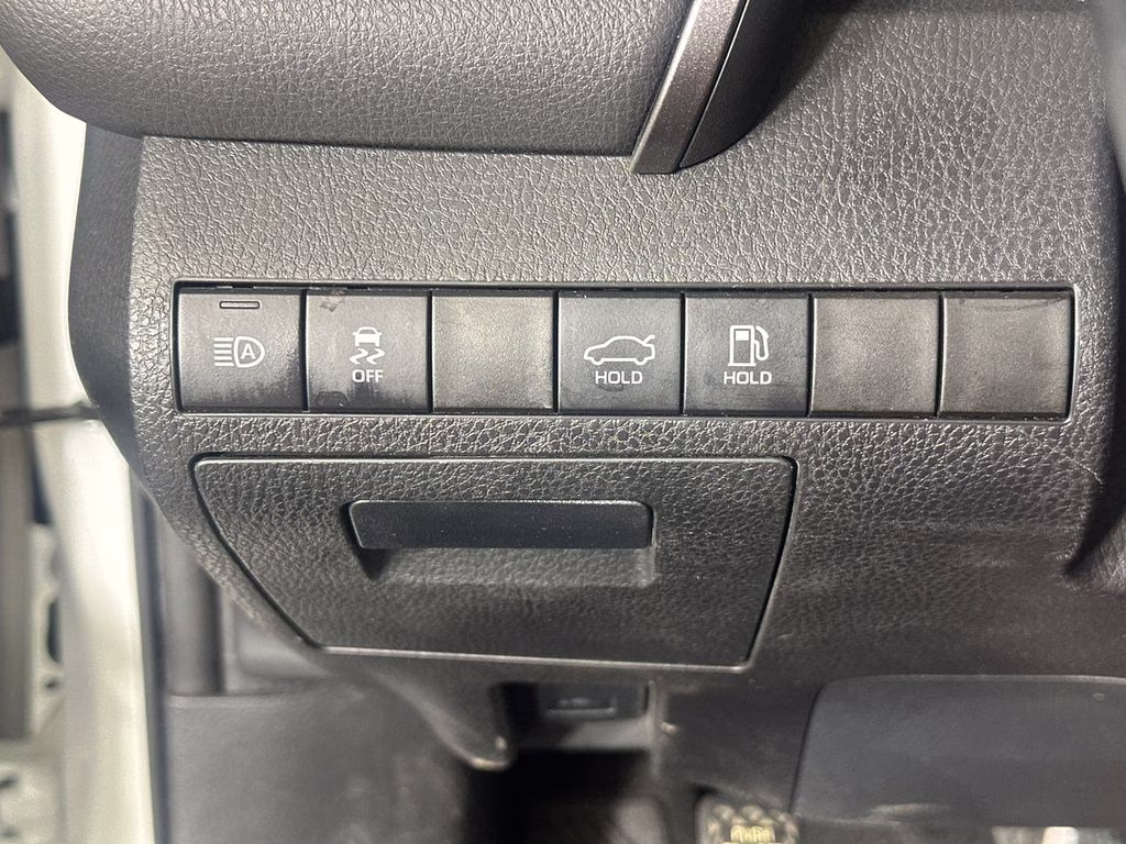 2023 Ice Cap Toyota Camry SE FWD Sedan