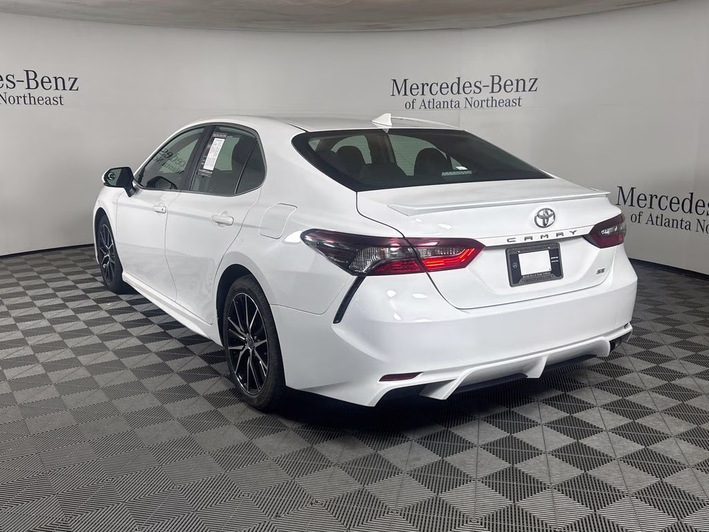 2023 Ice Cap Toyota Camry SE FWD Sedan