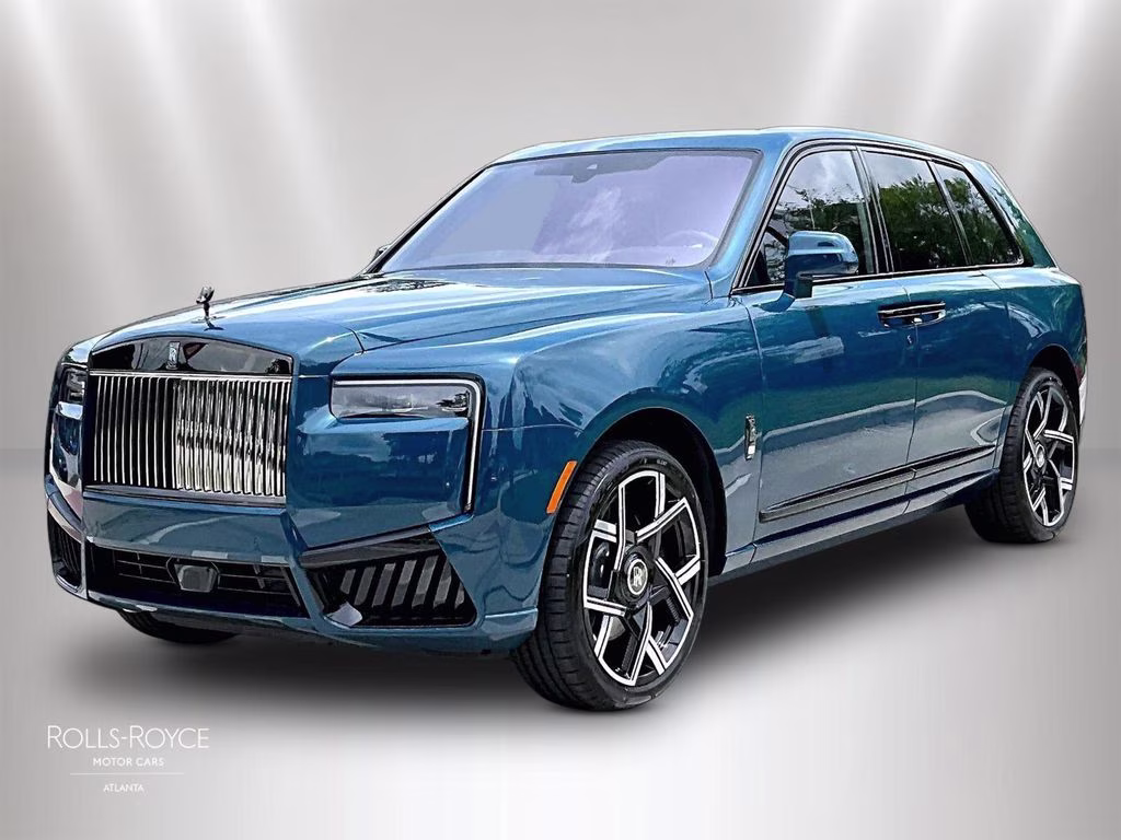 2027 Rolls-Royce Cullinan Black Badge's photo