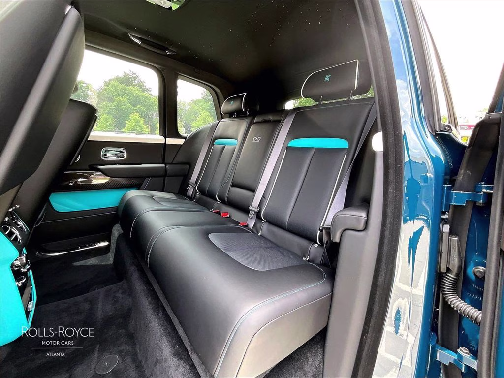 2027 Mustique Blue Rolls-Royce Black Badge Cullinan AWD SUV