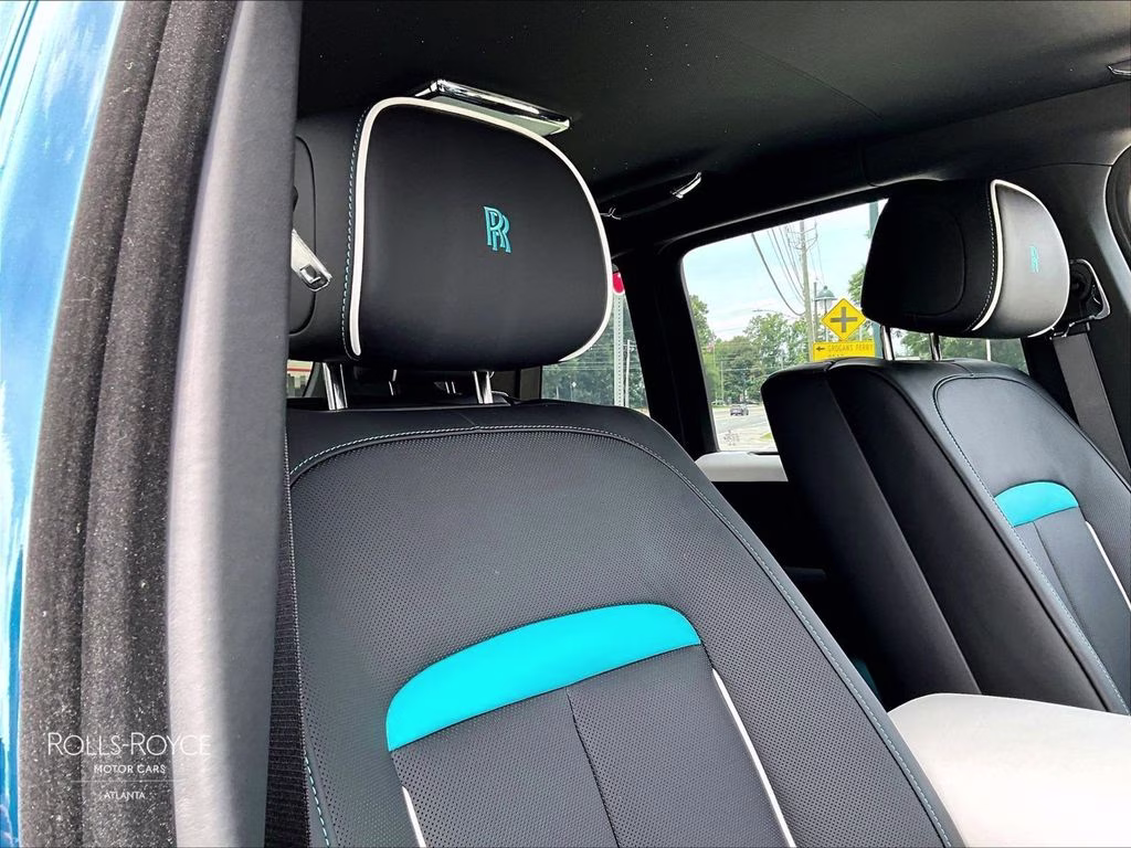 2027 Mustique Blue Rolls-Royce Black Badge Cullinan AWD SUV