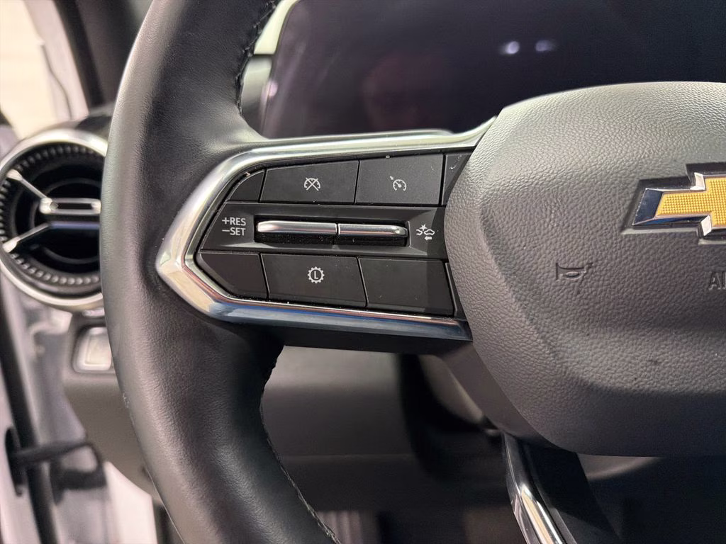 2026 Polar White Tricoat Chevrolet Equinox LT FWD SUV