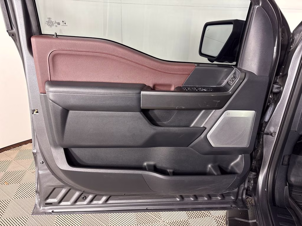 2023 Gray Metallic Ford F-150 Lariat 4X4 Truck