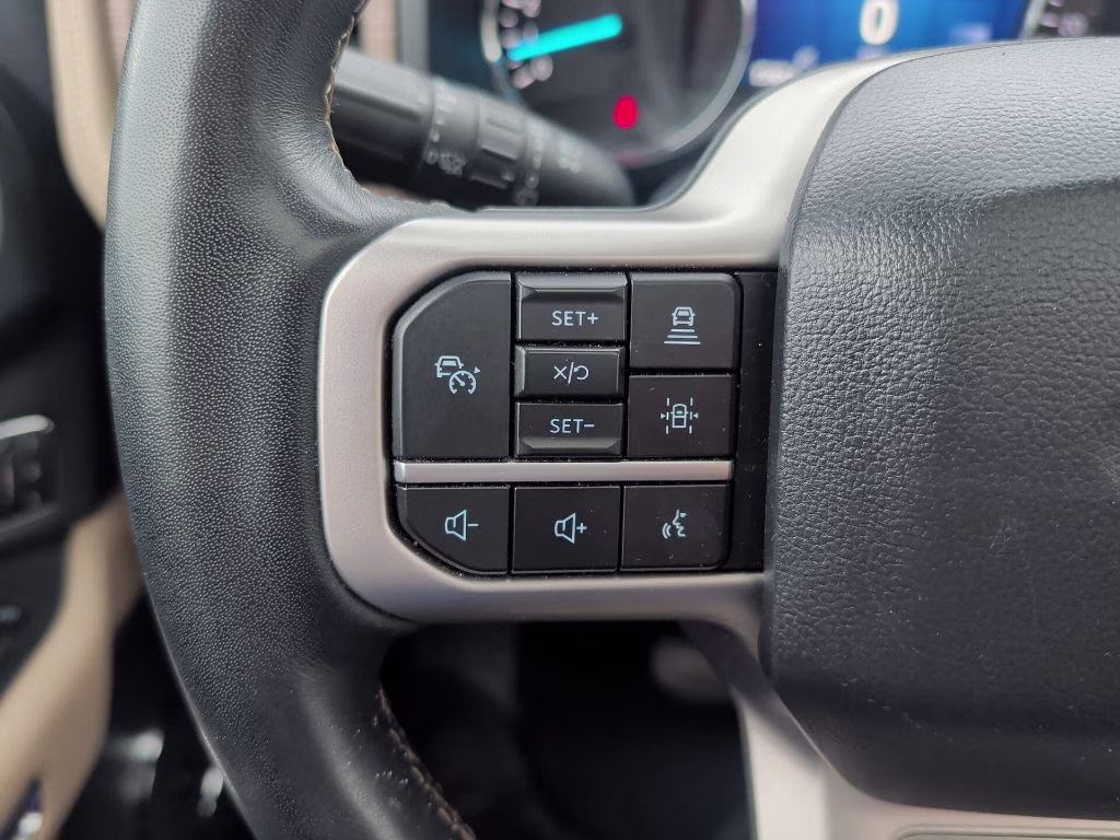 2024 Oxford White Ford Expedition Limited RWD SUV