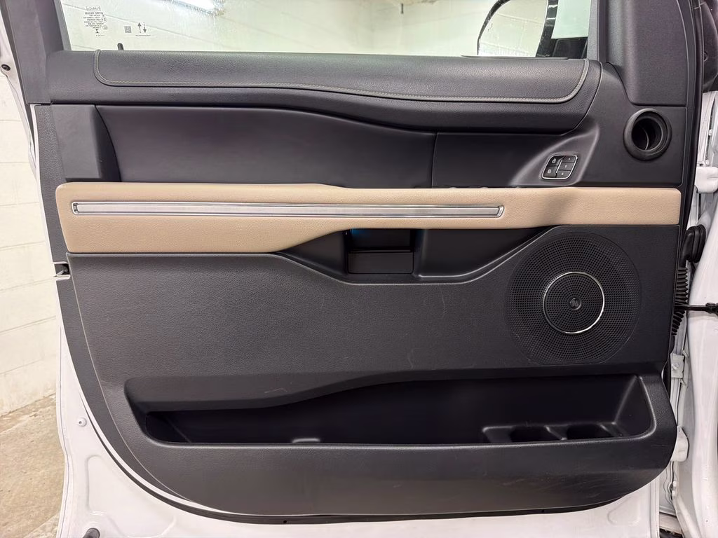 2024 Oxford White Ford Expedition Limited RWD SUV