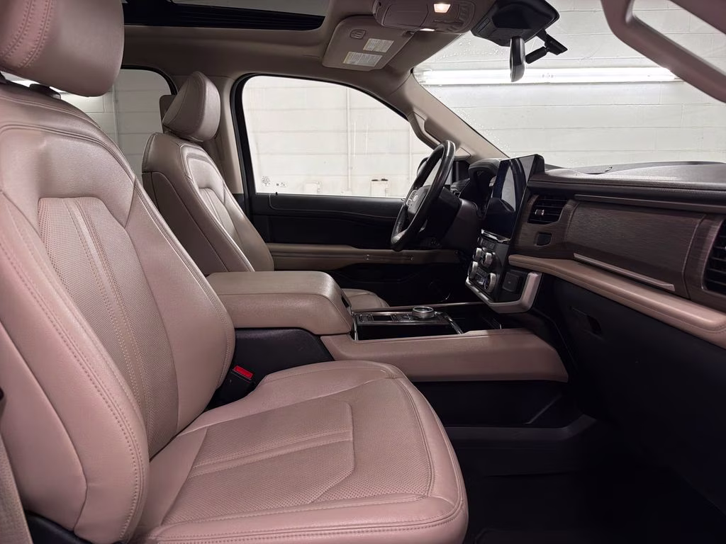 2024 Oxford White Ford Expedition Limited RWD SUV
