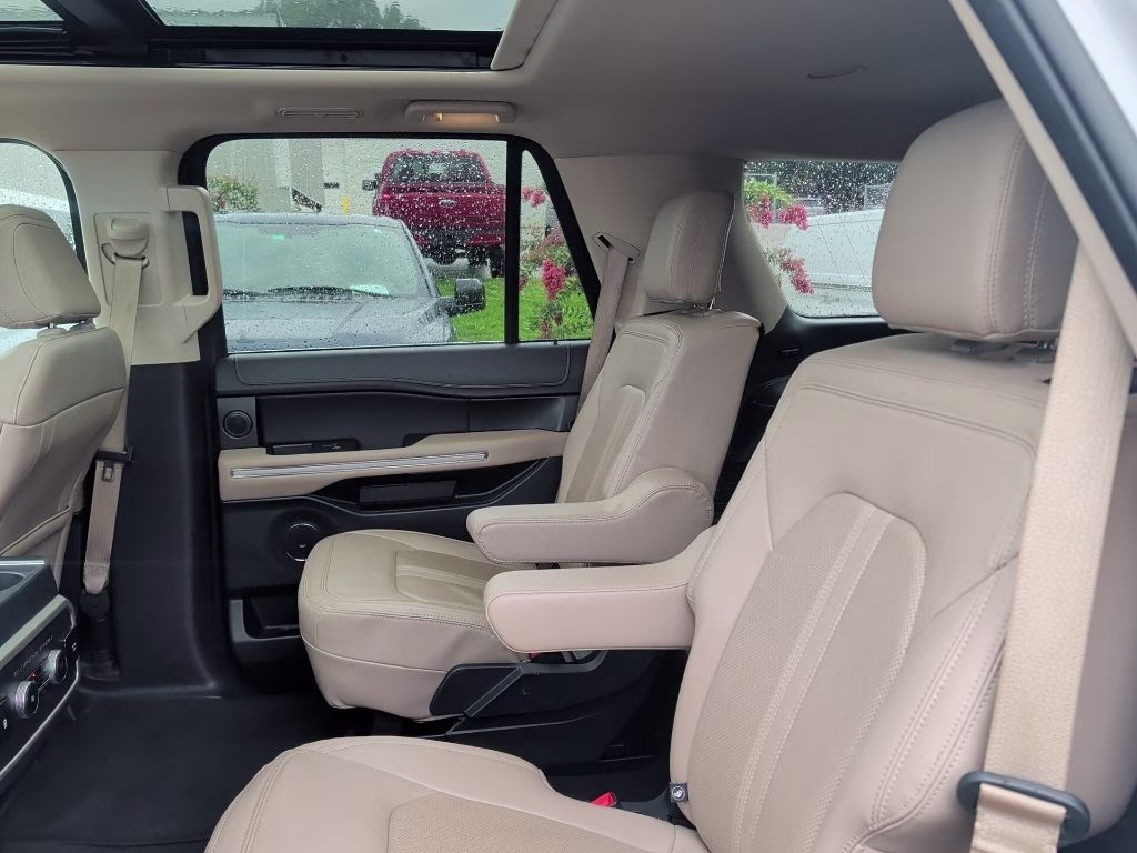 2024 Oxford White Ford Expedition Limited RWD SUV