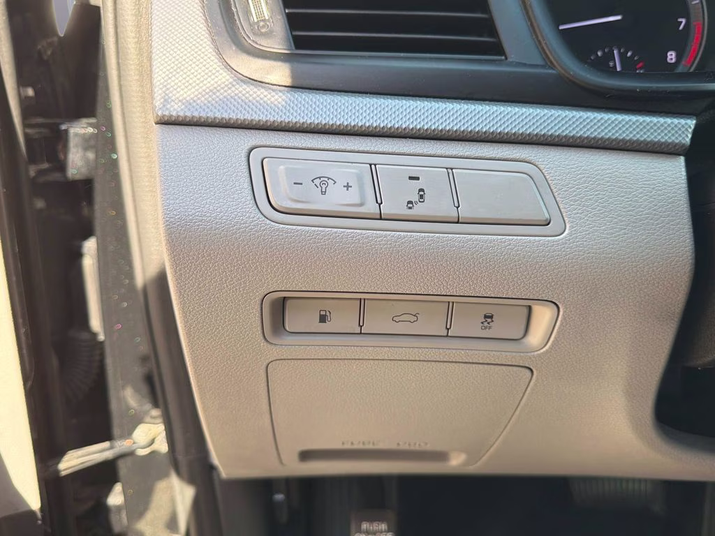 2018 Phantom Black Hyundai Sonata SE FWD Sedan