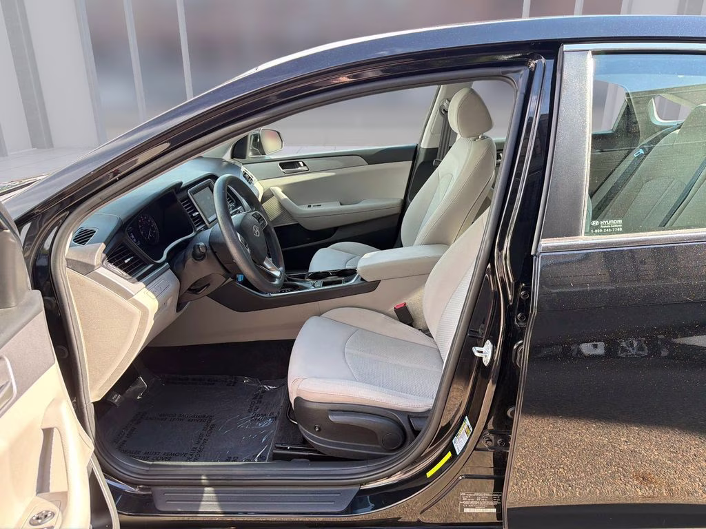 2018 Phantom Black Hyundai Sonata SE FWD Sedan