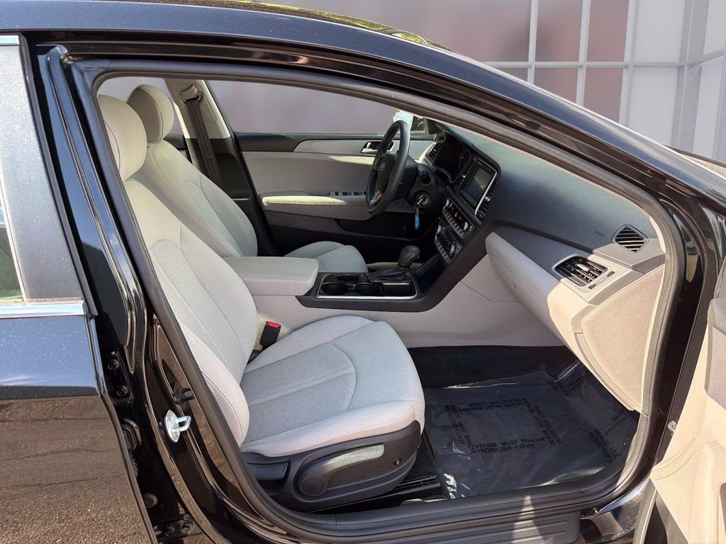 2018 Phantom Black Hyundai Sonata SE FWD Sedan