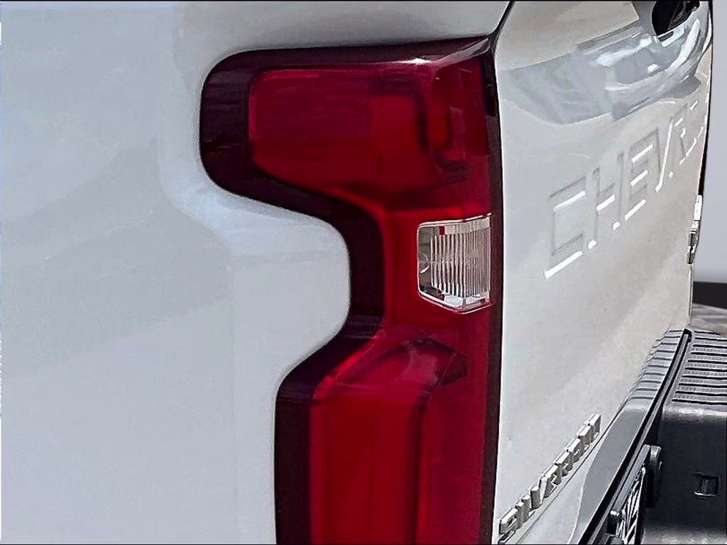 2022 Summit White Chevrolet Silverado 3500HD High Country 4X4 Truck