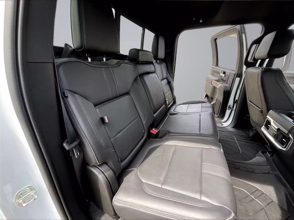 2022 Summit White Chevrolet Silverado 3500HD High Country 4X4 Truck