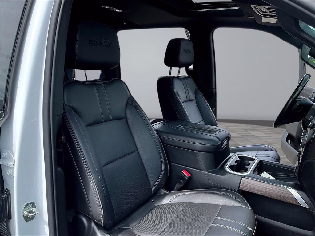 2022 Summit White Chevrolet Silverado 3500HD High Country 4X4 Truck