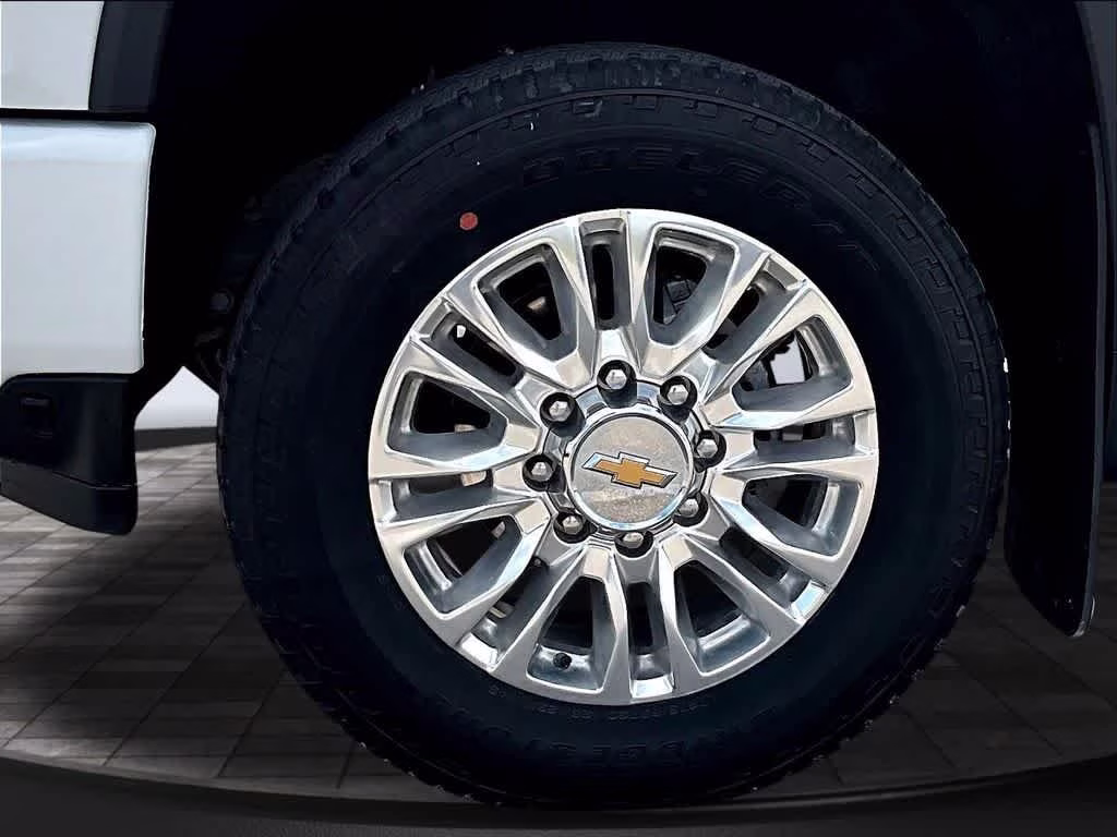 2022 Summit White Chevrolet Silverado 3500HD High Country 4X4 Truck