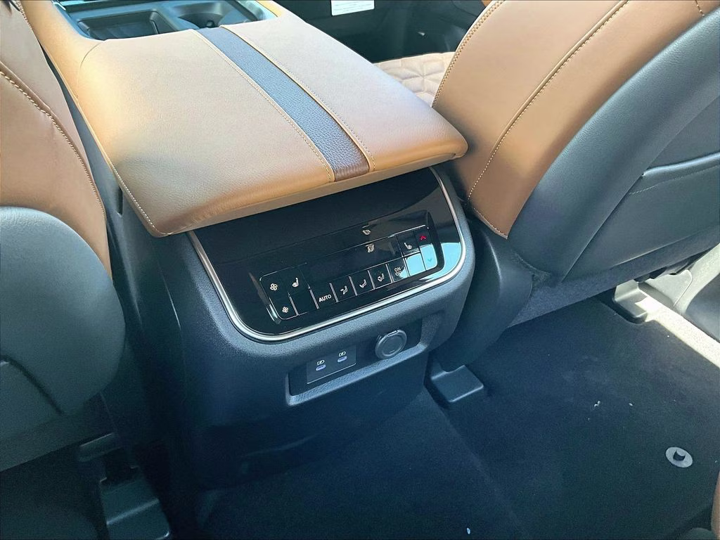 2026 Alpine Metallic Nissan Armada Platinum Reserve 4X4 SUV