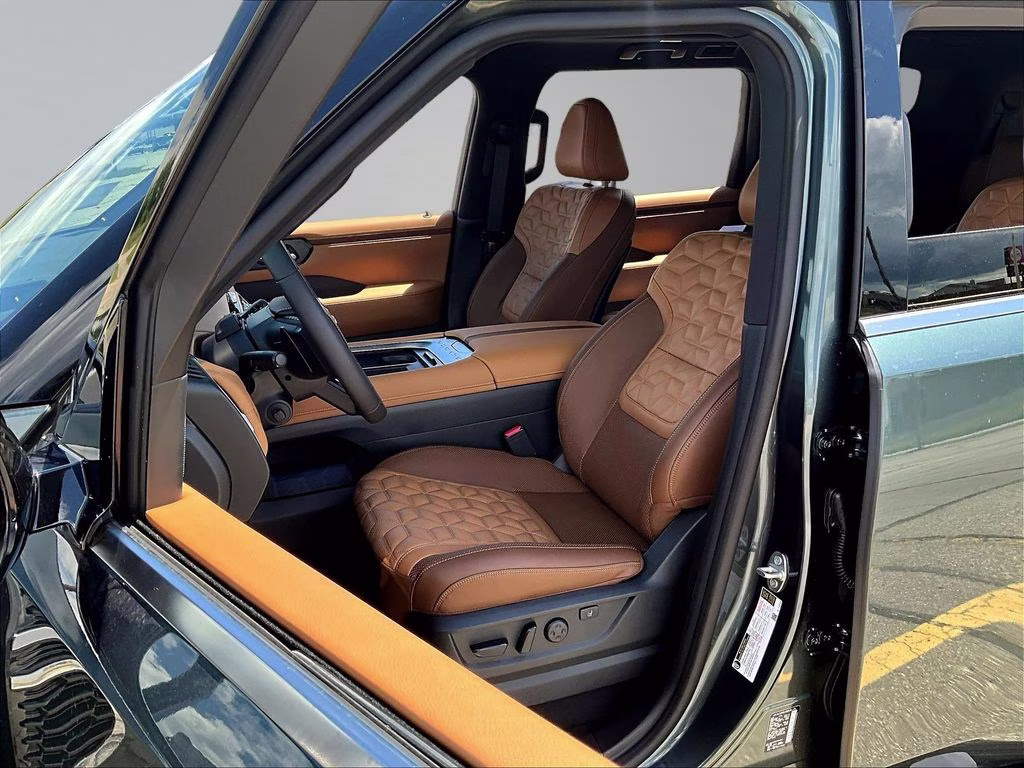 2026 Alpine Metallic Nissan Armada Platinum Reserve 4X4 SUV