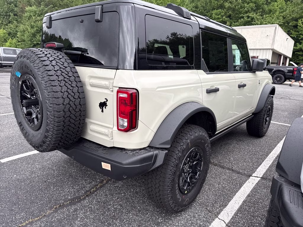 2026 Tan Ford Bronco Big Bend 4X4 SUV