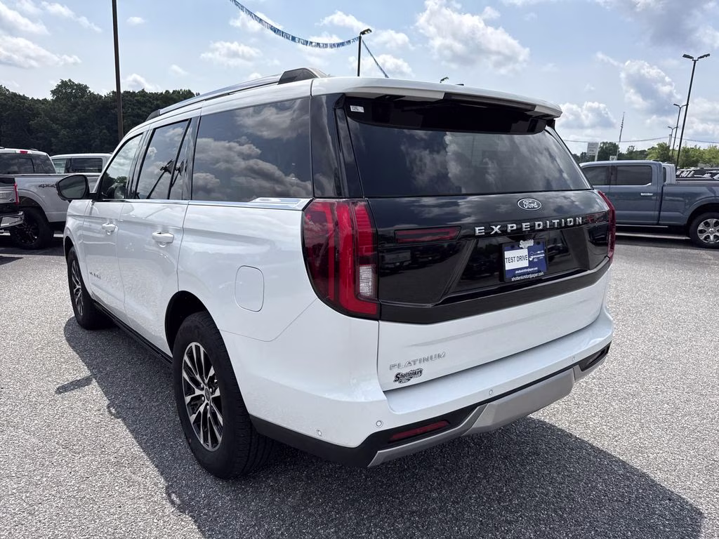 2025 Oxford White Ford Expedition Platinum 4X4 SUV