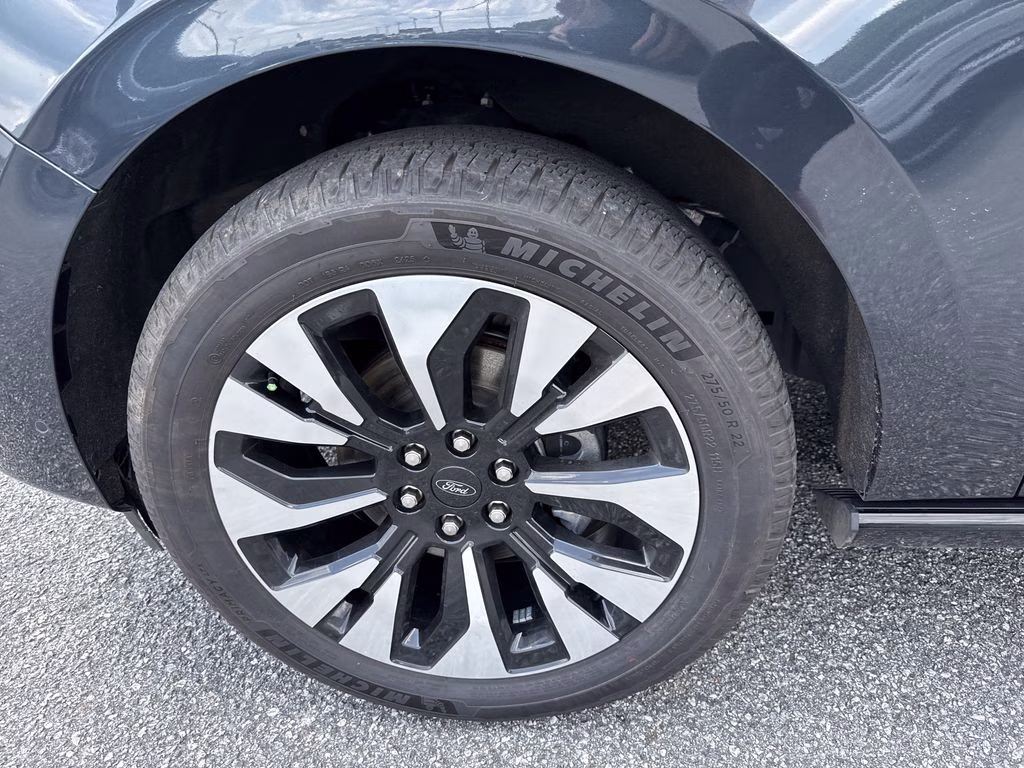 2025 Blue Metallic Ford Expedition Platinum 4X4 SUV