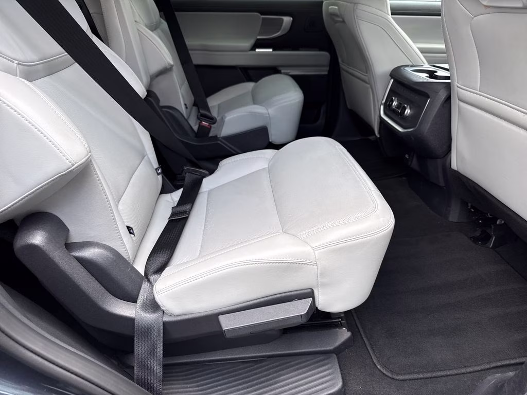 2025 Blue Metallic Ford Expedition Platinum 4X4 SUV