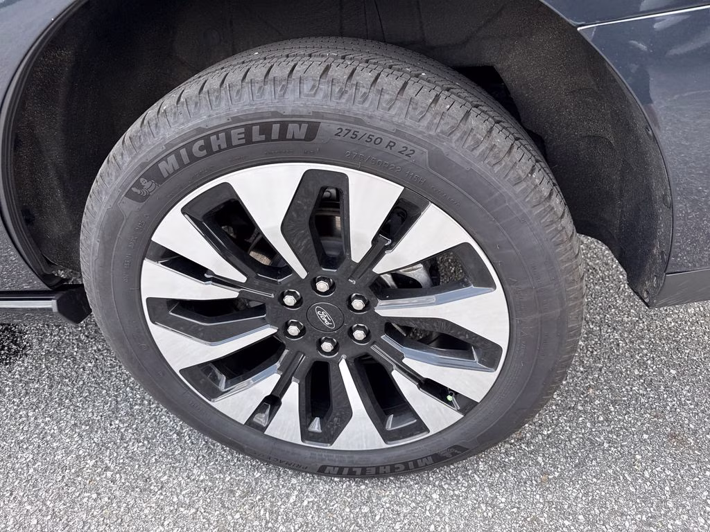 2025 Blue Metallic Ford Expedition Platinum 4X4 SUV