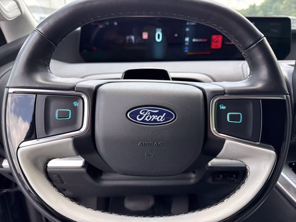 2025 Blue Metallic Ford Expedition Platinum 4X4 SUV