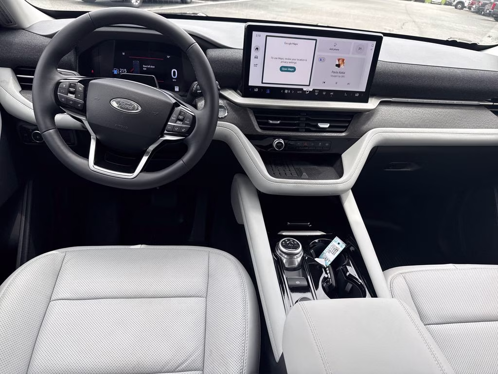 2025 Black Metallic Ford Explorer Platinum 4X4 SUV