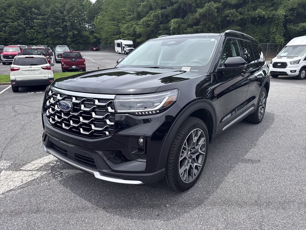 2025 Black Metallic Ford Explorer Platinum 4X4 SUV