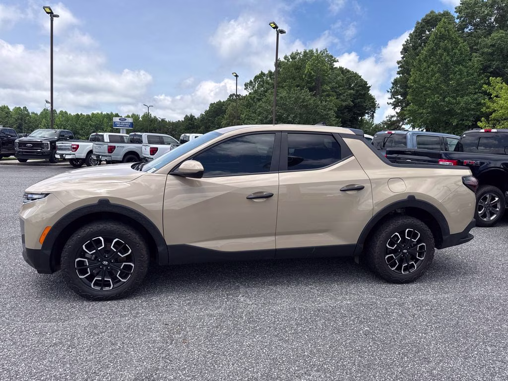 2023 California Sand Hyundai Santa Cruz SE AWD Truck