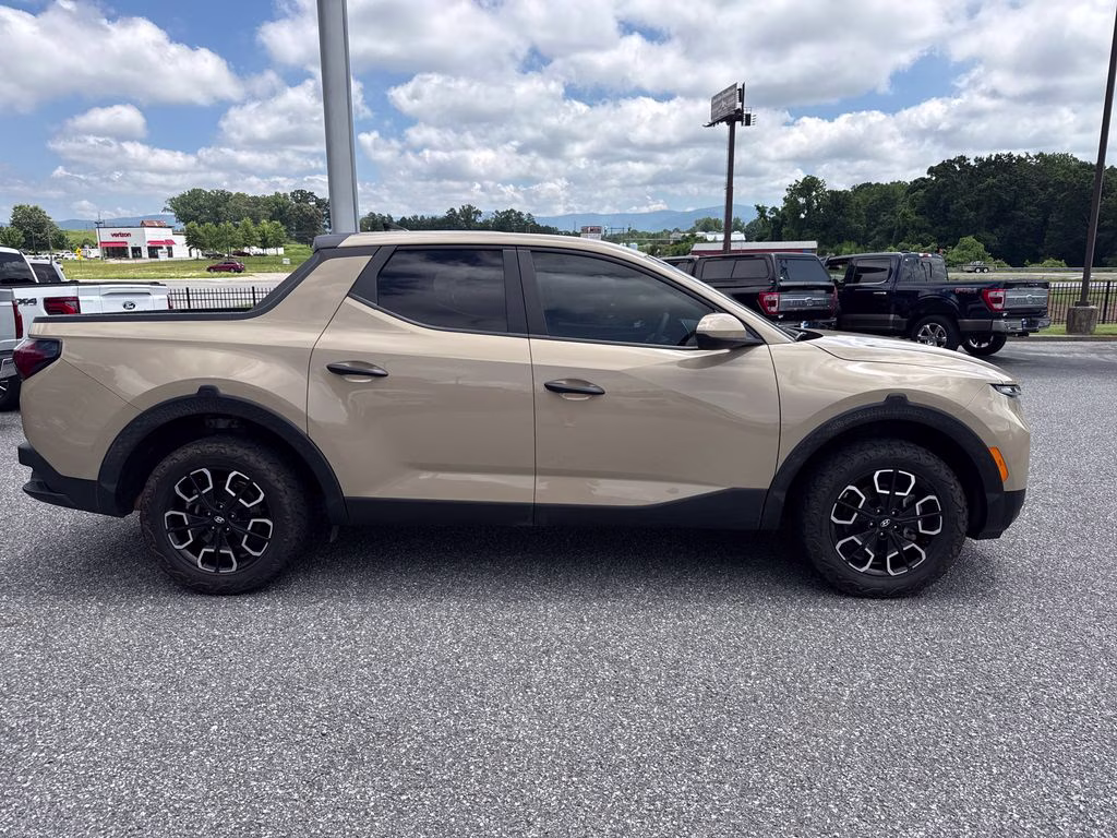 2023 California Sand Hyundai Santa Cruz SE AWD Truck