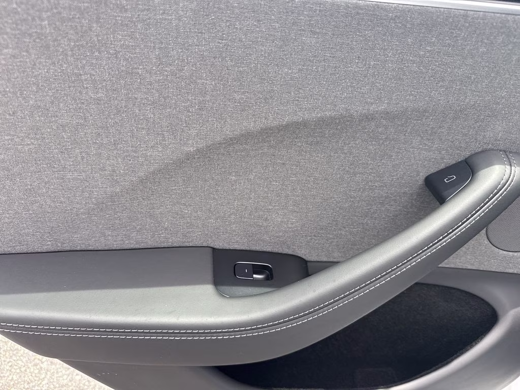 2025 Pearl White Multi-Coat Tesla Model 3 Long Range RWD Sedan