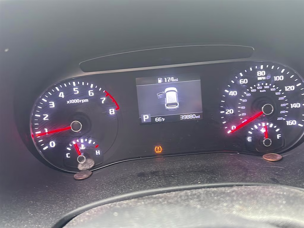 2020 ORANGE Kia SOUL (2.0L) HATCHBACK FWD