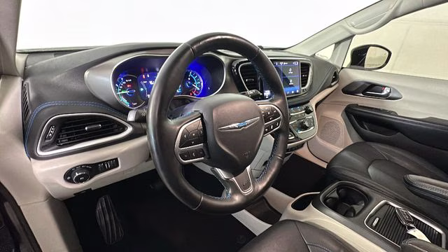 2021 Brilliant Black Crystal Pearlcoat Chrysler Pacifica Hybrid Touring L FWD Van