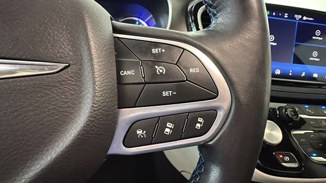 2021 Brilliant Black Crystal Pearlcoat Chrysler Pacifica Hybrid Touring L FWD Van