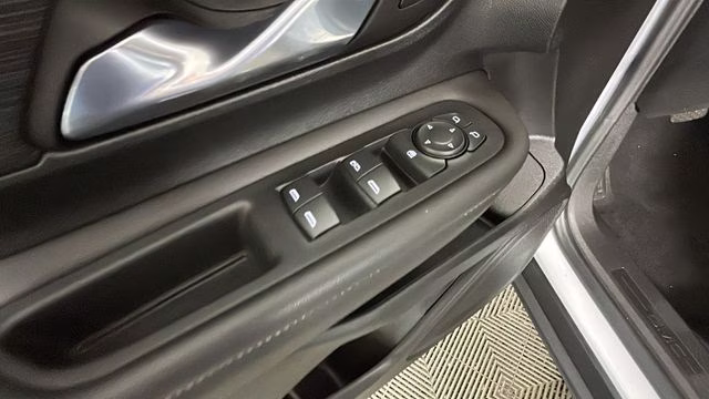 2023 Summit White GMC Terrain SLE FWD SUV