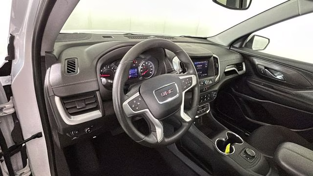 2023 Summit White GMC Terrain SLE FWD SUV