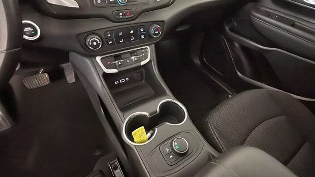 2023 Summit White GMC Terrain SLE FWD SUV