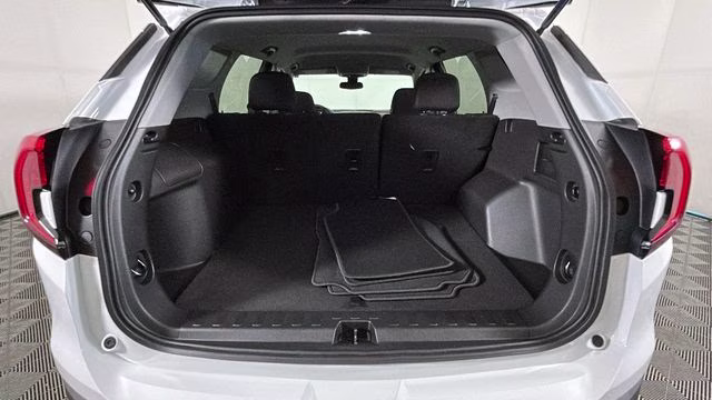 2023 Summit White GMC Terrain SLE FWD SUV