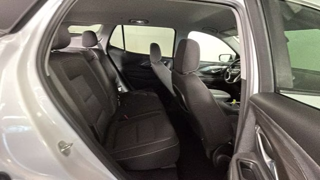 2023 Summit White GMC Terrain SLE FWD SUV
