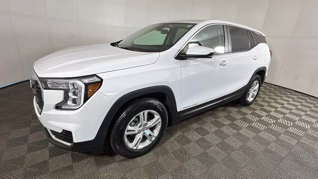 2023 Summit White GMC Terrain SLE FWD SUV