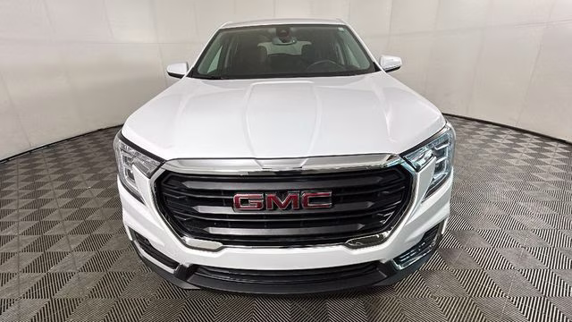 2023 Summit White GMC Terrain SLE FWD SUV