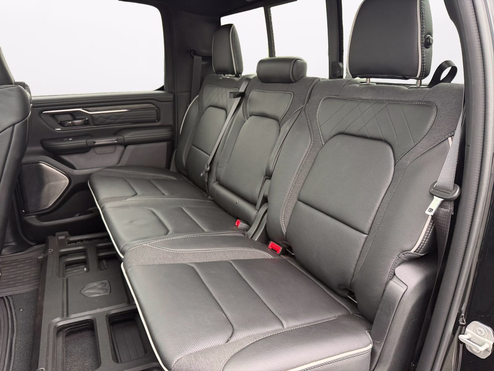 2026 Diamond Black Crystal Pearlcoat Ram 1500 Limited 4X4 Truck