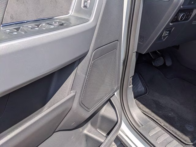 2026 Avalanche Ford F-150 XLT RWD Truck