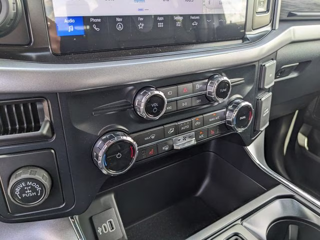 2026 Avalanche Ford F-150 XLT RWD Truck