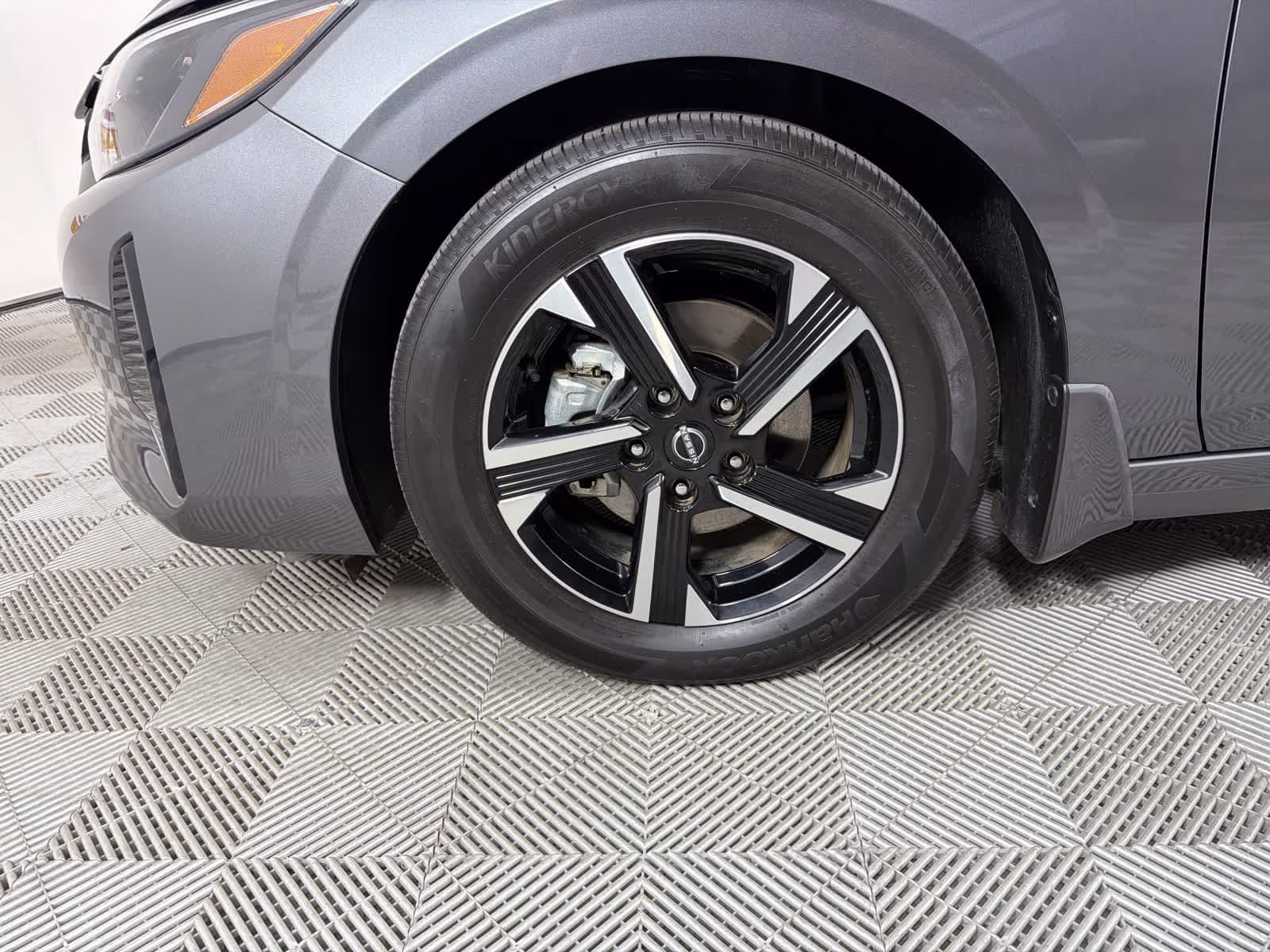 2025 Gun Metallic Nissan Sentra SV FWD Sedan