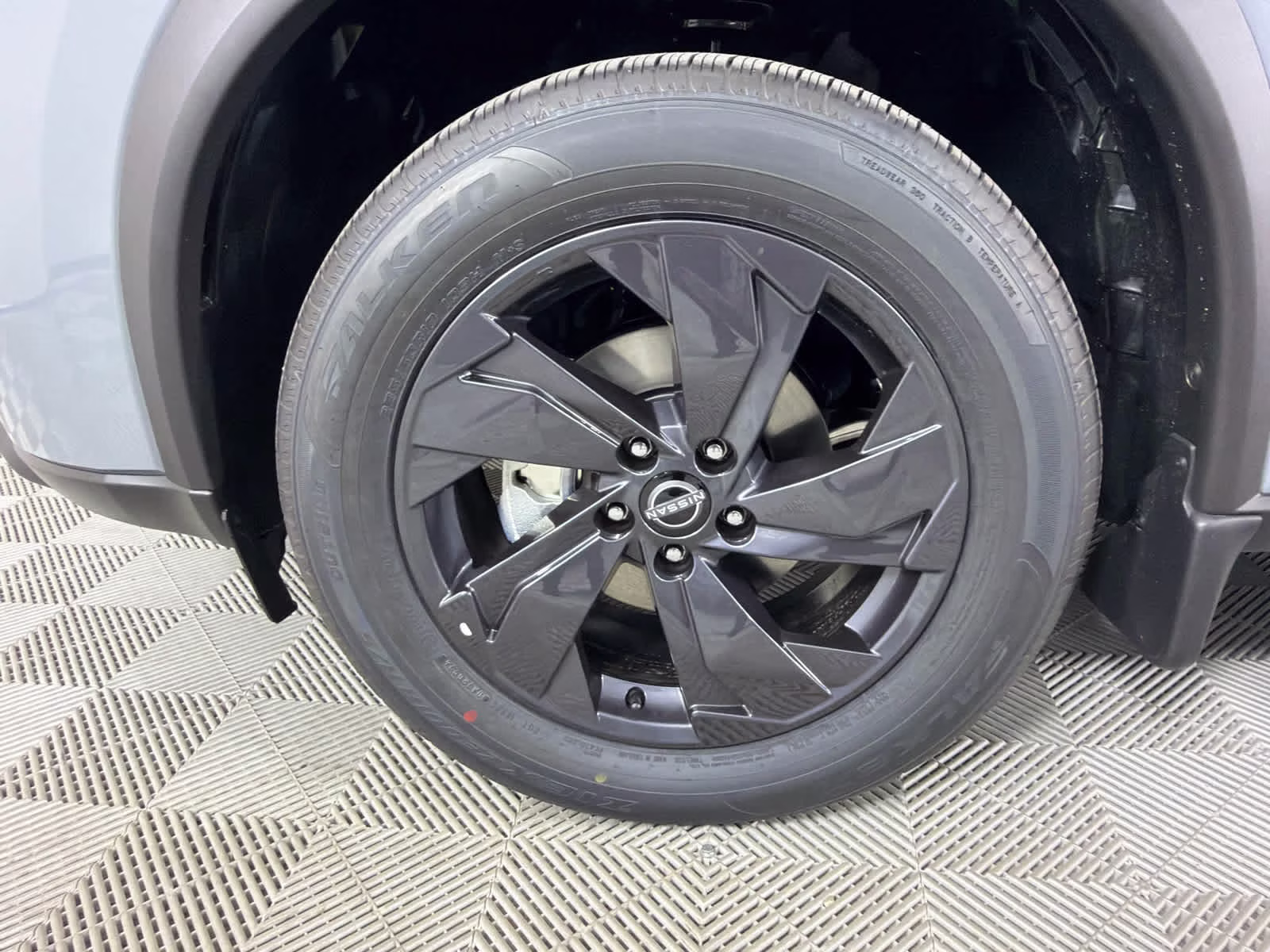 2026 Boulder Gray Pearl Nissan Rogue SV FWD SUV