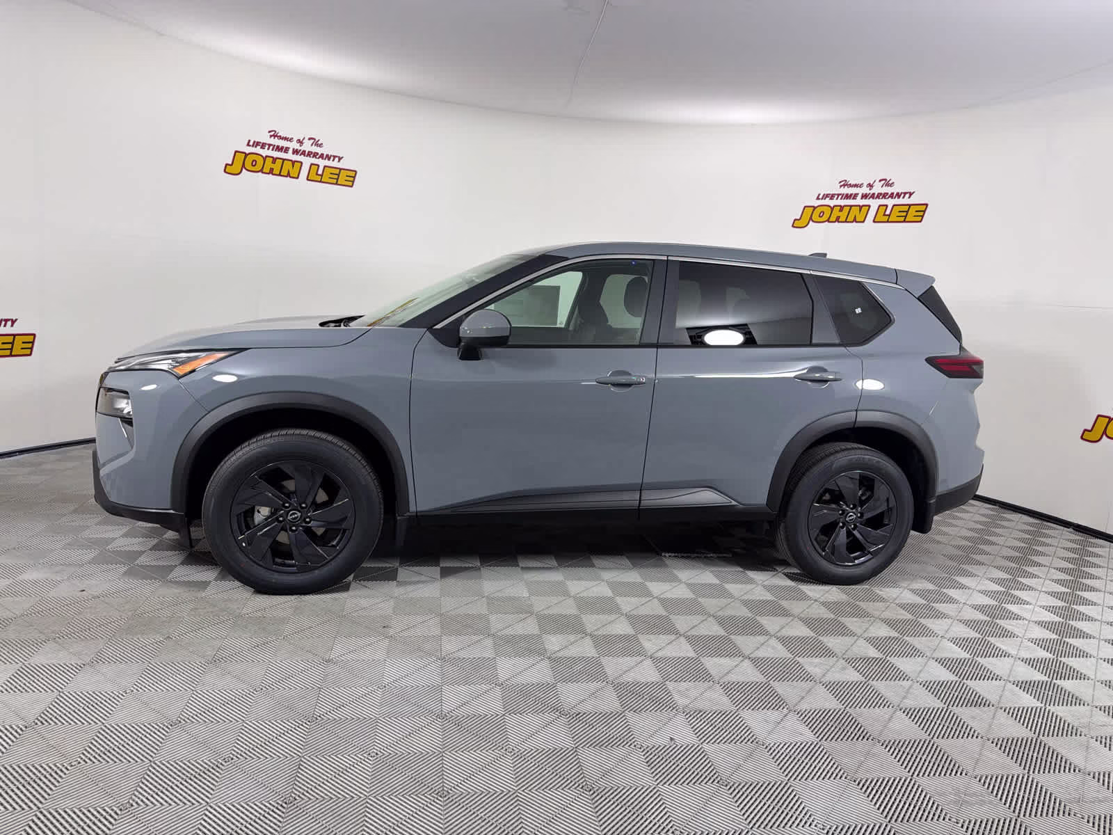 2026 Boulder Gray Pearl Nissan Rogue SV FWD SUV