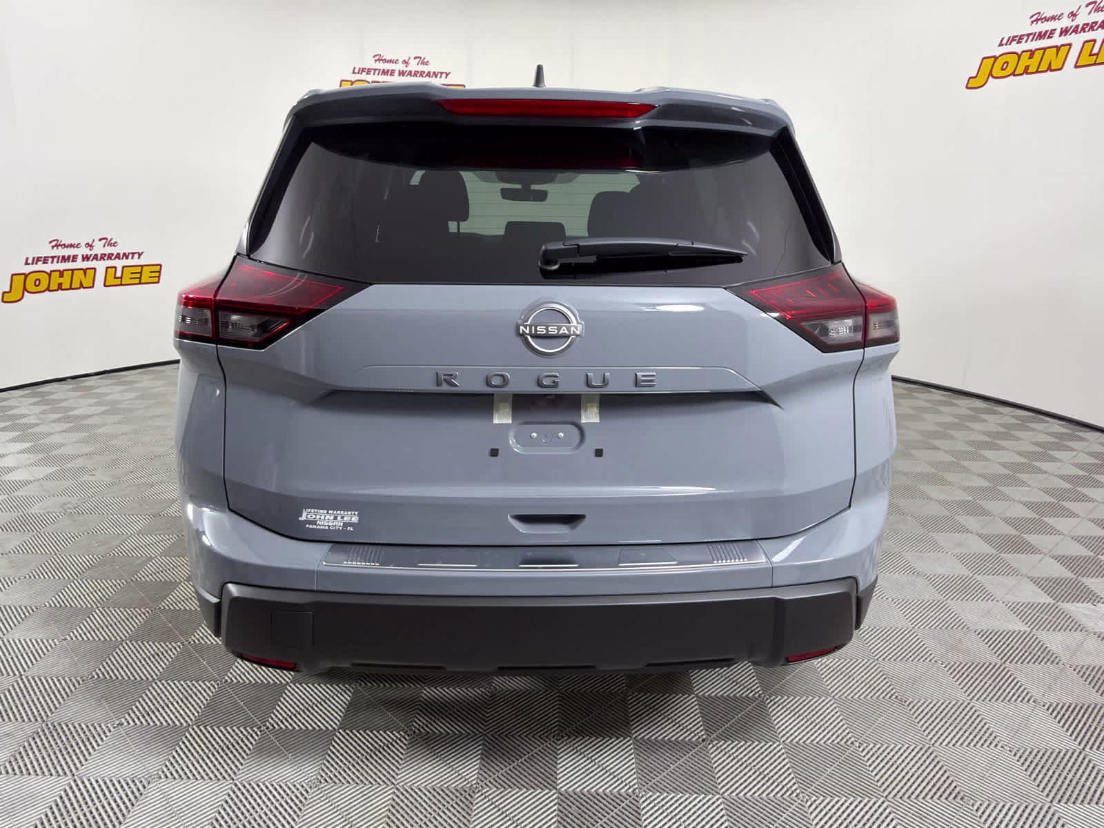 2026 Boulder Gray Pearl Nissan Rogue SV FWD SUV