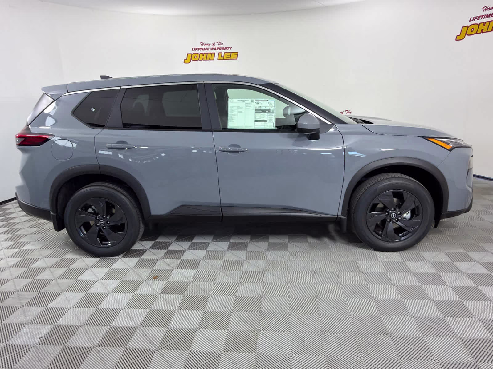 2026 Boulder Gray Pearl Nissan Rogue SV FWD SUV