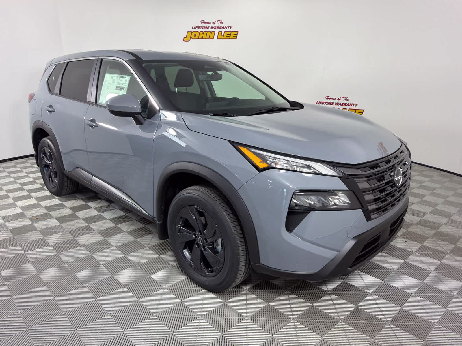 2026 Boulder Gray Pearl Nissan Rogue SV FWD SUV